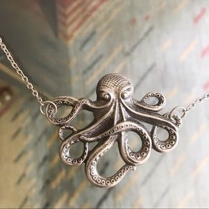 Girlprops Octopus Necklace Silver Tone